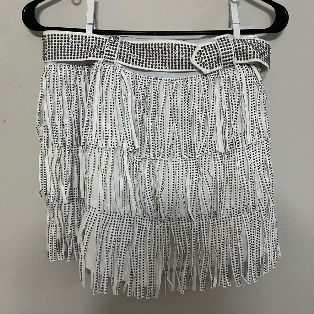White Studded Fringe Shorts with Belt - Picture 4 of 4